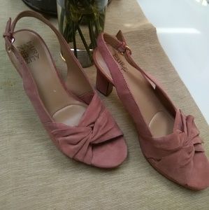 Naturalizer slingback shoe